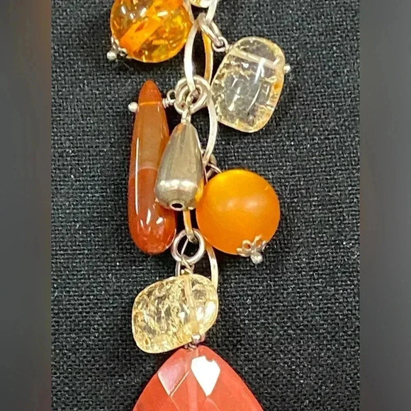 ADJUSTABLE NECKLACE - SILVER AND CORAL-AMBER COLORED BEADS. - Picture 3 of 7